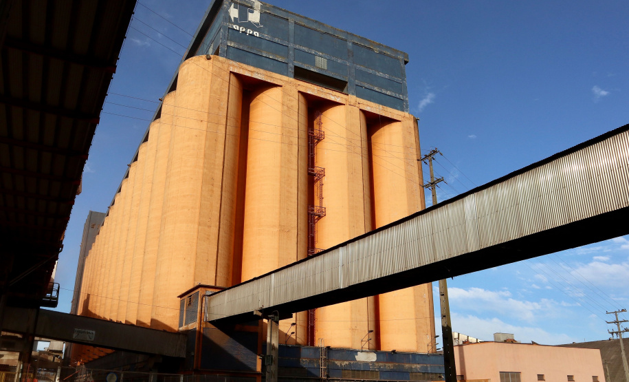 Silos públicos do Porto de Paranaguá registram desempenho recorde
Foto: Claudio Neves/Portos do Paraná