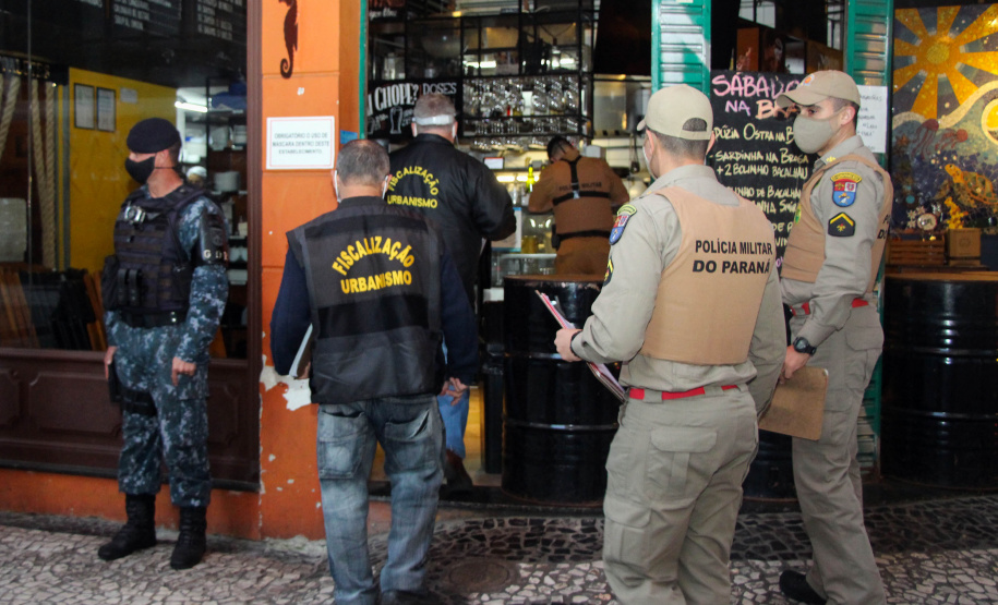 Curitiba, 04 de Julho de 2020. AIFU realiza fiscalização de estabelecimentos comerciais com foco no cumprimento de protocolos sanitários contra a COVID-19.