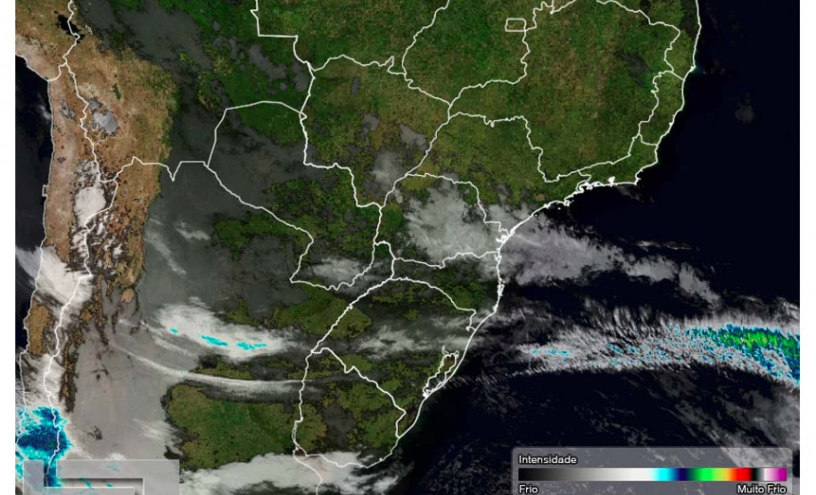 Uma semana depois de um ciclone extratropical atingir o Sul do País e trazer muitos estragos para o Paraná, o Estado fica novamente em alerta com a previsão de que o mesmo fenômeno se repita entre esta terça (07) e quarta-feira (08). Porém, desta vez os transtornos serão menores, já que o ciclone que se forma no Oceano Atlântico, entre o litoral do Rio Grande do Sul e o do Uruguai, é menos intenso, diz o Simepar.