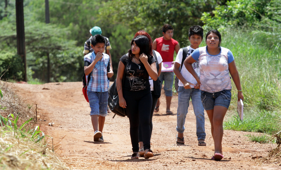Governo entrega cestas básicas a indígenas e comunidades
. Foto: Arnaldo Alves/Arquivo/AEN