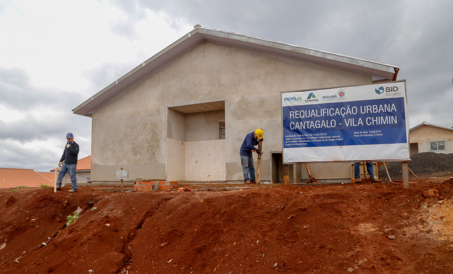 Nenaldo de Ramos está trabalhando na obra da Cohapar em Cantagalo, onde estão sendo construídas 119 casas urbanas do programa Nossa Gente Paraná. Foto: Gilson Abreu/AEN