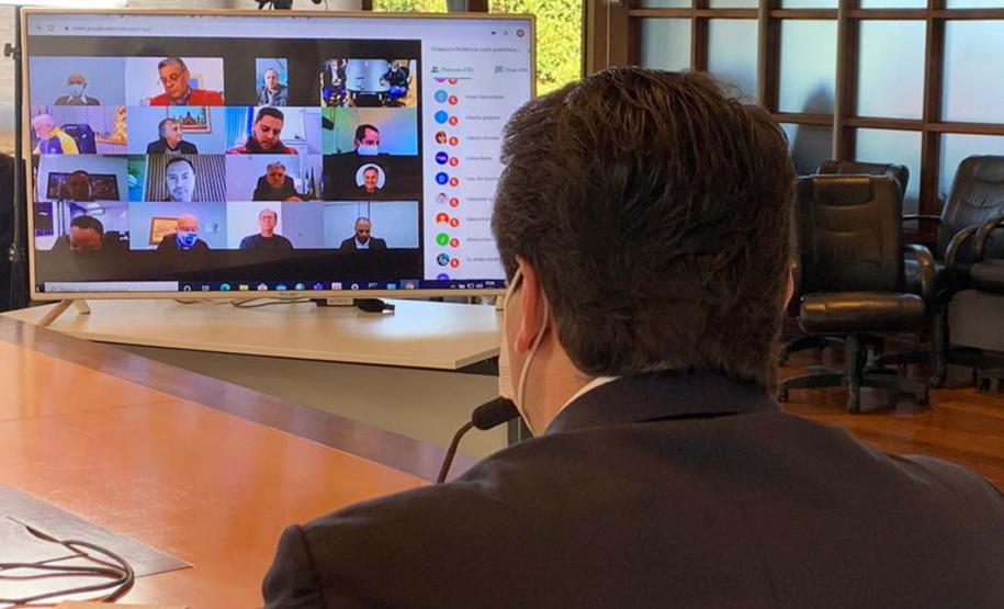 O governador Carlos Massa Ratinho Junior autorizou nesta quinta-feira (09) a liberação de R$ 17 milhões para implementação de sinalização viária em 124 municípios de todas as regiões do Estado. Os recursos foram disponibilizados pelo Departamento de Trânsito do Paraná (Detran-PR) dentro do programa Paraná Mais Cidades, com indicação orçamentária dos deputados estaduais.