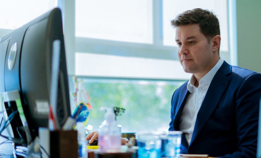 Os primeiros protocolos de retorno das atividades escolares presenciais no Paraná começaram a ser avaliados pelo Comitê de Volta às Aulas nesta quinta-feira (9). A proposta final deve ser validada pelas autoridades sanitárias da Secretaria da Saúde no dia 28 de julho. Foto:Guilherme Flores/Casa Civil