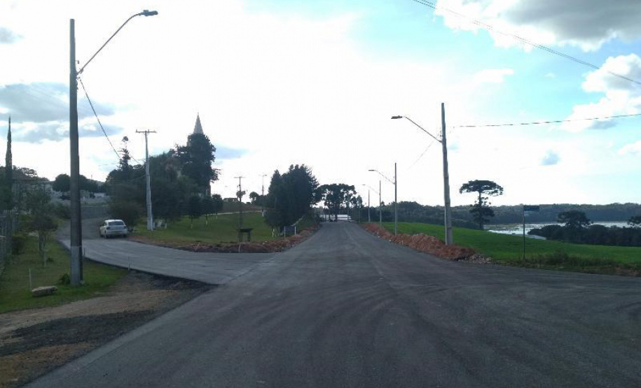 Pavimentação em Araucária facilita escoamento de produtos
. Foto:SEDU