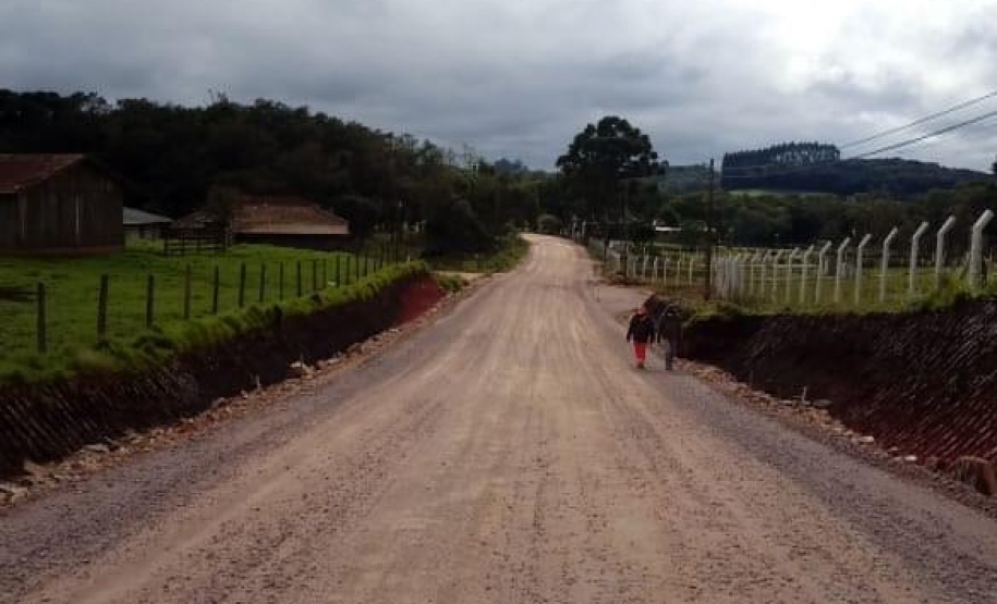 Pavimentação em Araucária facilita escoamento de produtos
. Foto:SEDU