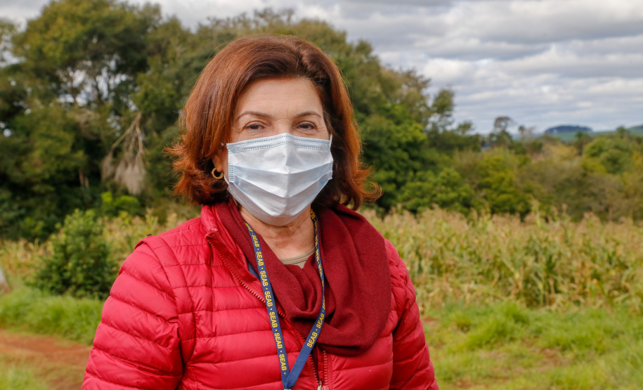 Chefe do núcleo de Pato Branco da Secretaria da Agricultura e Abastecimento, Leunira Vigano Tesser convive diariamente com a revolução causada por uma nova estrada rural nas cidades pequenas.
