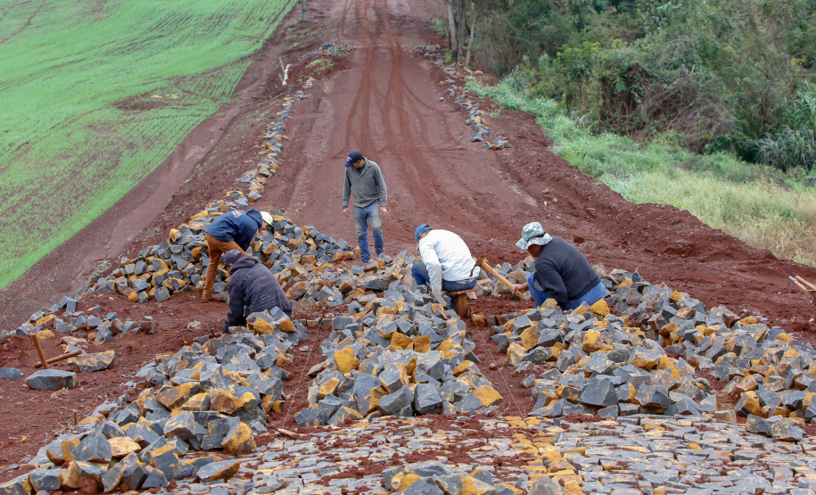 VIRMOND - Estrada Rural.