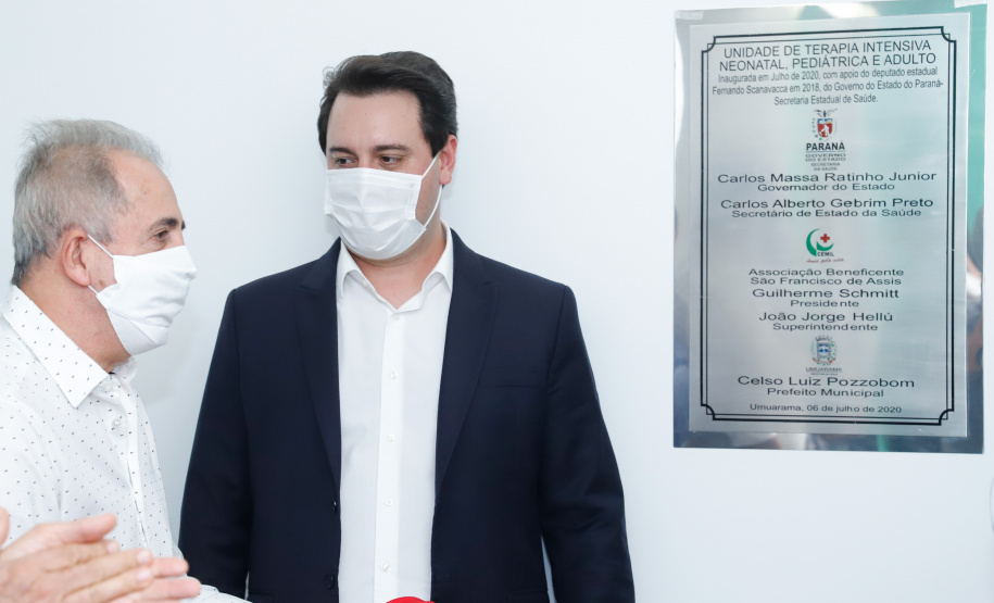 O governador Carlos Massa Ratinho Junior entregou nesta segunda-feira (13) dez novos leitos de Unidade de Terapia Intensiva (UTI) para o Hospital Cemil, em Umuarama, no Noroeste do Estado.