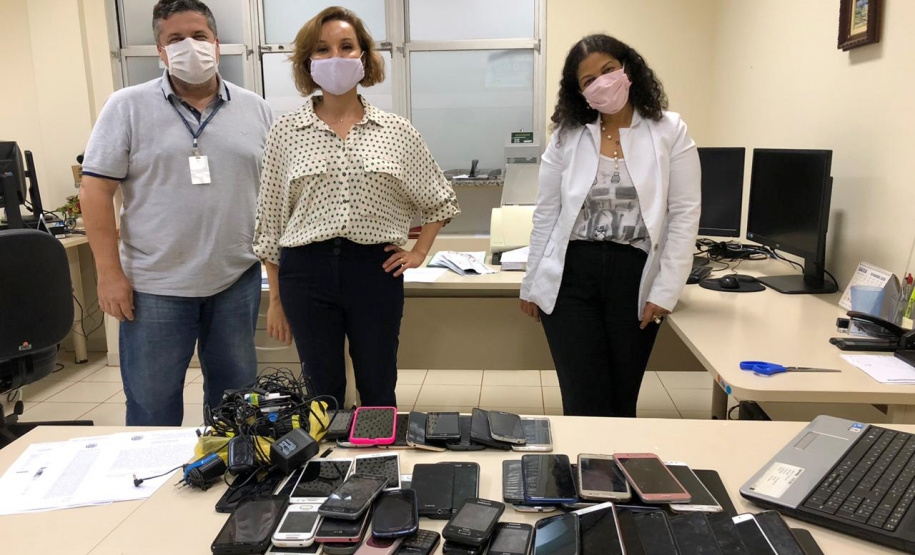 Campanha arrecada mais de 100 celulares para alunos com dificuldade de acesso às ferramentas on-line. Foto:SEED