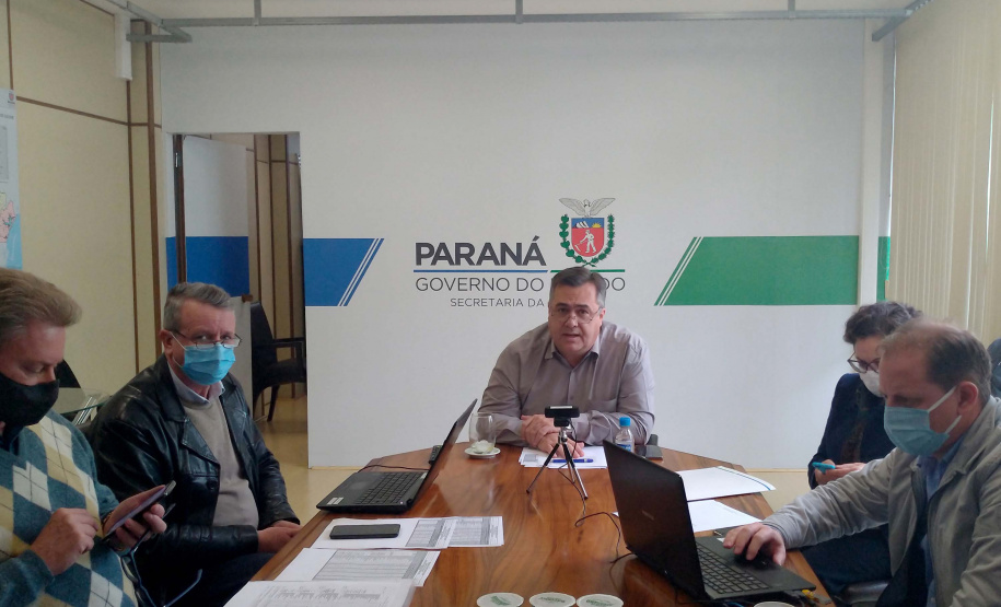 O secretário de Estado da Saúde Beto Preto participou de uma videoconferência nesta quinta-feira (16) com os integrantes da Comissão Externa de Enfrentamento da Pandemia da Covid-19 da Câmara dos Deputados. Participaram o ministro interino da Saúde, Eduardo Pazuello, e a bancada federal do Paraná para discutir a situação pandemia. Foto:  Antonio Américo/SESA