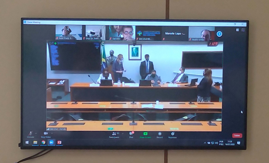 O secretário de Estado da Saúde Beto Preto participou de uma videoconferência nesta quinta-feira (16) com os integrantes da Comissão Externa de Enfrentamento da Pandemia da Covid-19 da Câmara dos Deputados. Participaram o ministro interino da Saúde, Eduardo Pazuello, e a bancada federal do Paraná para discutir a situação pandemia. Foto:  Antonio Américo/SESA