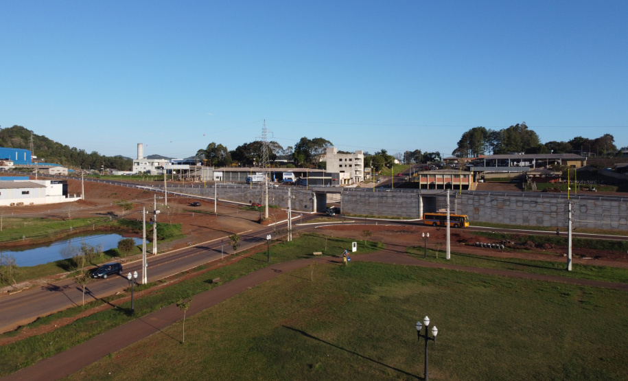 Trincheira Fco Beltrao Trincheira no acesso ao bairro Padre Ulrico, no cruzamento da Avenida Natalino Faust com a Rua Marília em Francisco Beltrao.Foto: Geraldo Bubniak/AEN
