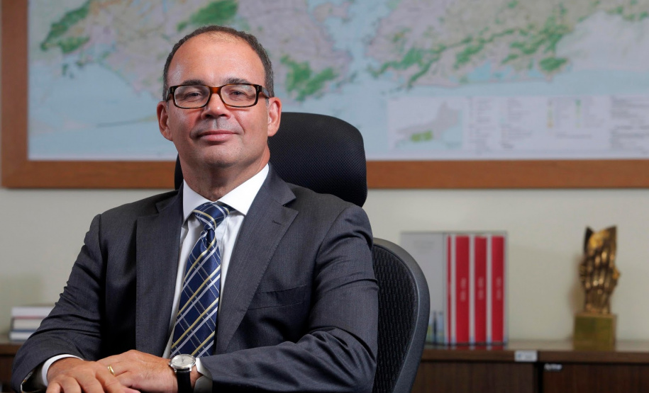 Para ampliar o debate acerca dos efeitos da Covid-19 nos estados e discutir os desafios gerados pela pandemia, bem como buscar soluções conjuntas, a Secretaria da Fazenda do Paraná realiza no próximo dia 24/07 o 2º Webinar Impactos da Pandemia: Desafios e Oportunidades no Setor Público