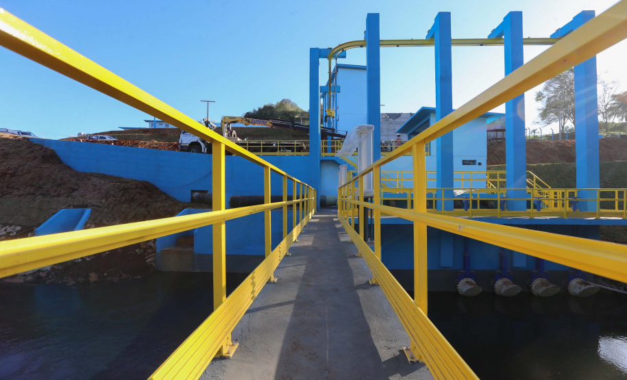 Barragem Cascavel As obras da nova captação de água de Cascavel nas margens do Rio São José, no Distrito de São Salvador, a barragem no rio, as estações de bombeamento e um desarenador, que terá a função de retirar os materiais mais pesados da água, como areia e terra. A nova estrutura ampliará em 25% a capacidade de tratamento de água no município.Foto: Geraldo Bubniak/AEN