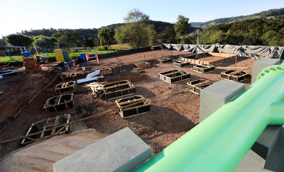 Barragem Cascavel As obras da nova captação de água de Cascavel nas margens do Rio São José, no Distrito de São Salvador, a barragem no rio, as estações de bombeamento e um desarenador, que terá a função de retirar os materiais mais pesados da água, como areia e terra. A nova estrutura ampliará em 25% a capacidade de tratamento de água no município.Foto: Geraldo Bubniak/AEN