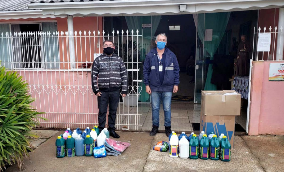 Empregados da Sanepar em União da Vitória encontraram um jeito de continuar sendo solidários mesmo durante a pandemia