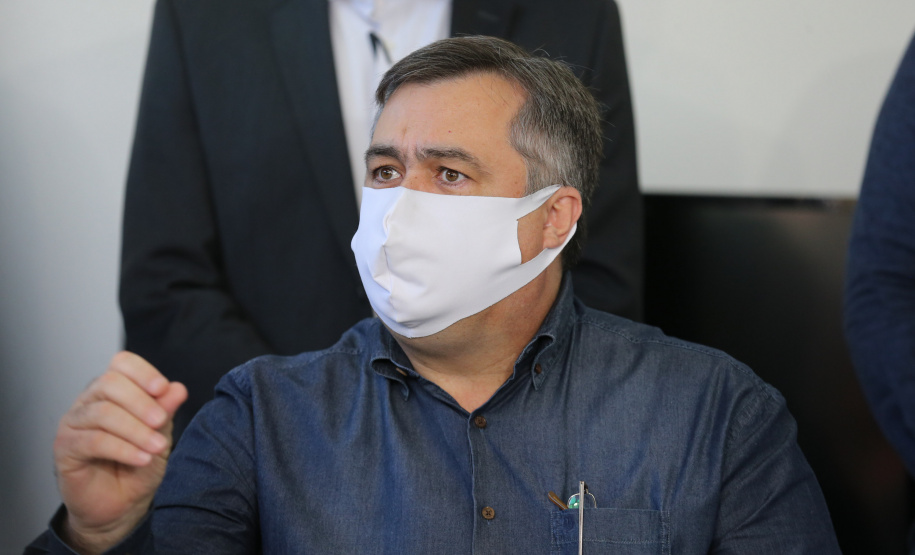 O secretário de Estado da Saúde Beto Preto entrega 57 novos leitos no Hospital Universitário (HU) de Londrina, sendo destinados exclusivamente aos pacientes confirmados e suspeitos da Covid-19, sendo 32 de UTI (adulto e pediátrica) e 25 de enfermaria.   20/07/2020 -  Foto: Geraldo Bubniak/AEN