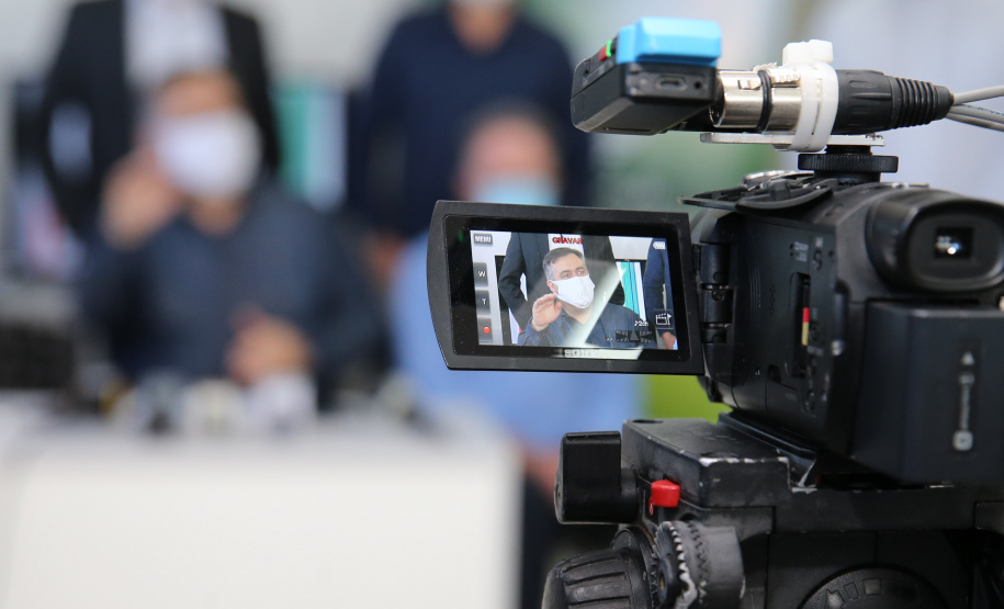 O secretário de Estado da Saúde Beto Preto entrega 57 novos leitos no Hospital Universitário (HU) de Londrina, sendo destinados exclusivamente aos pacientes confirmados e suspeitos da Covid-19, sendo 32 de UTI (adulto e pediátrica) e 25 de enfermaria.   20/07/2020 -  Foto: Geraldo Bubniak/AEN