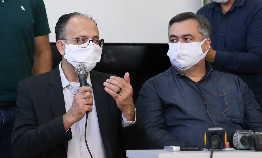 O secretário de Estado da Saúde Beto Preto entrega 57 novos leitos no Hospital Universitário (HU) de Londrina, sendo destinados exclusivamente aos pacientes confirmados e suspeitos da Covid-19, sendo 32 de UTI (adulto e pediátrica) e 25 de enfermaria.   20/07/2020 -  Foto: Geraldo Bubniak/AEN