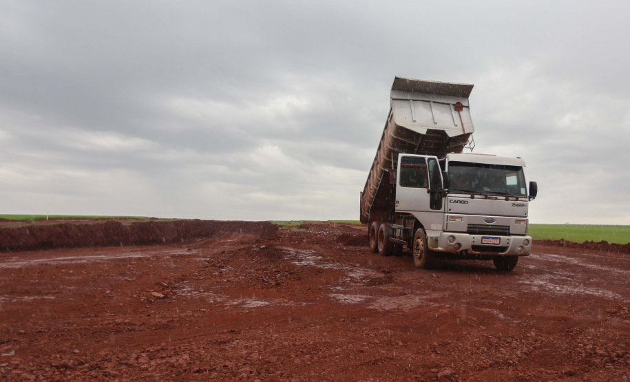 Contorno Palotina Obras do contorno viário de Palotina que terá extensão de cerca de 16 km e está sendo construído para desviar o trânsito de caminhões do centro da cidade.Foto: Geraldo Bubniak/AEN