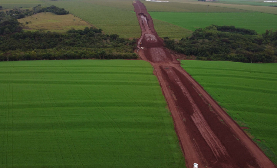 Contorno Palotina Obras do contorno viário de Palotina que terá extensão de cerca de 16 km e está sendo construído para desviar o trânsito de caminhões do centro da cidade.Foto: Geraldo Bubniak/AEN