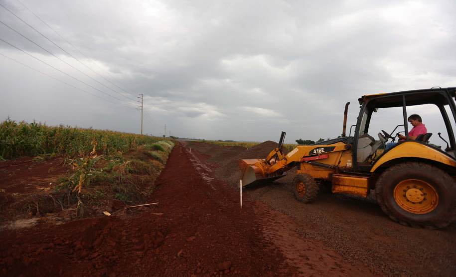Contorno Palotina Obras do contorno viário de Palotina que terá extensão de cerca de 16 km e está sendo construído para desviar o trânsito de caminhões do centro da cidade.Foto: Geraldo Bubniak/AEN