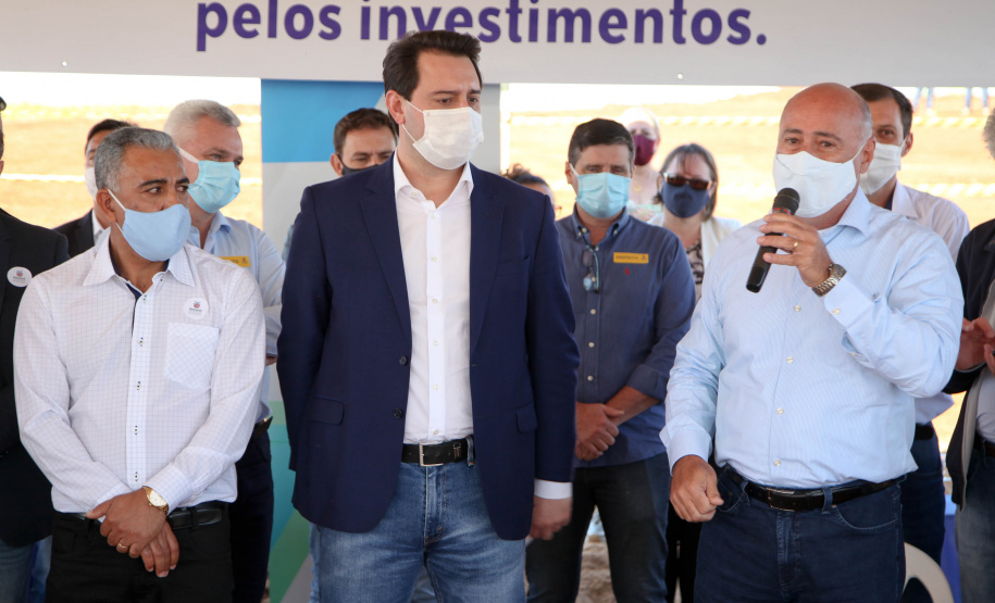 Piracanjuba São Jorge D'Oeste, município com pouco mais de 9 mil habitantes, no Sudoeste do Paraná, vai abrigar a maior fábrica de queijo do Brasil. A unidade é da Piracanjuba e ficará em um espaço de 48,74 hectares, nas margens da PR-281. O anúncio foi feito nesta terça-feira (21), em solenidade com a presença do governador Carlos Massa Ratinho Junior. Ari Dias/AEN