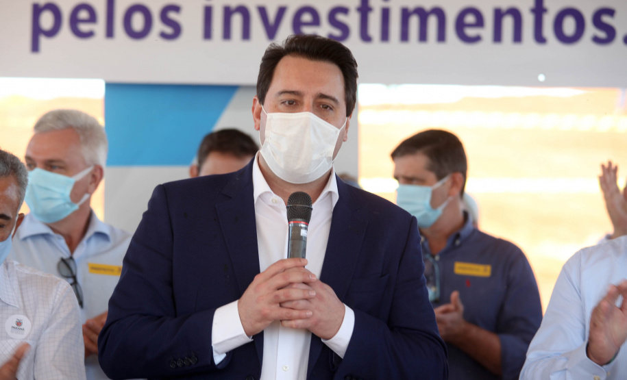 Piracanjuba São Jorge D'Oeste, município com pouco mais de 9 mil habitantes, no Sudoeste do Paraná, vai abrigar a maior fábrica de queijo do Brasil. A unidade é da Piracanjuba e ficará em um espaço de 48,74 hectares, nas margens da PR-281. O anúncio foi feito nesta terça-feira (21), em solenidade com a presença do governador Carlos Massa Ratinho Junior. Ari Dias/AEN