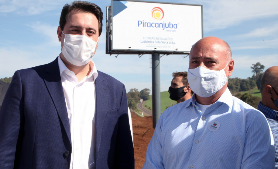Piracanjuba São Jorge D'Oeste, município com pouco mais de 9 mil habitantes, no Sudoeste do Paraná, vai abrigar a maior fábrica de queijo do Brasil. A unidade é da Piracanjuba e ficará em um espaço de 48,74 hectares, nas margens da PR-281. O anúncio foi feito nesta terça-feira (21), em solenidade com a presença do governador Carlos Massa Ratinho Junior. Ari Dias/AEN