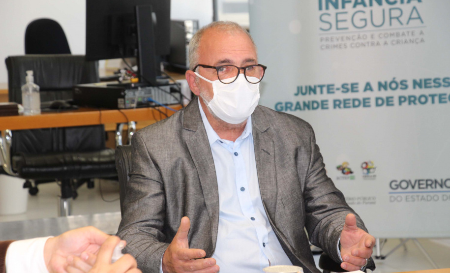 Para levar mais inclusão aos paranaenses, a Secretaria da Justiça, Família e Trabalho do Governo, em parceria com a Companhia de Habitação do Paraná e as Prefeituras de Santa Cruz do Monte Castelo e Querência do Norte firmaram nesta terça-feira (21) um plano de trabalho para construção de 71 unidades habitacionais