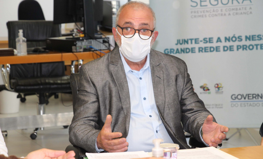 Para levar mais inclusão aos paranaenses, a Secretaria da Justiça, Família e Trabalho do Governo, em parceria com a Companhia de Habitação do Paraná e as Prefeituras de Santa Cruz do Monte Castelo e Querência do Norte firmaram nesta terça-feira (21) um plano de trabalho para construção de 71 unidades habitacionais