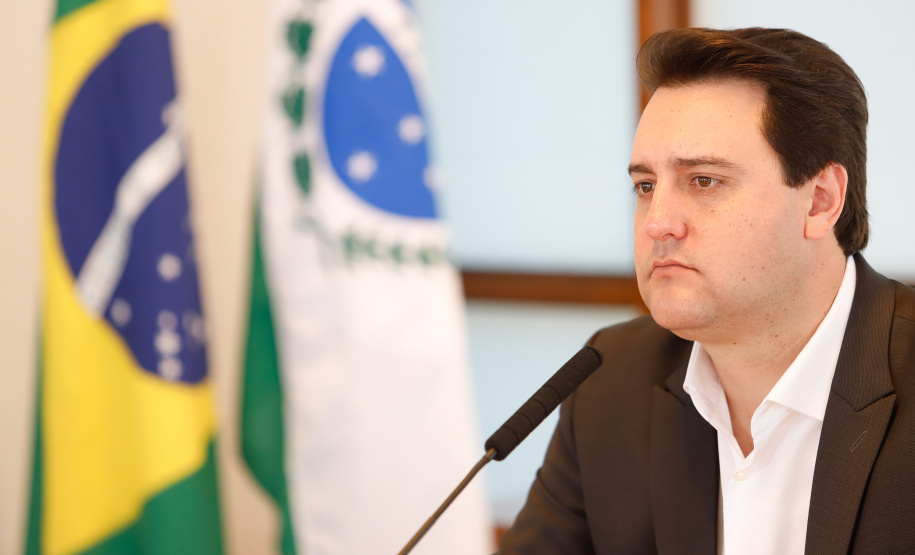O governador Carlos Massa Ratinho Junior conheceu nesta quarta-feira (22) um projeto elaborado pela empresa Terminal de Contêineres de Paranaguá (TCP), que planeja investir cerca de R$ 2,5 bilhões nos próximos anos no Porto de Paranaguá e gerar 10 mil empregos.