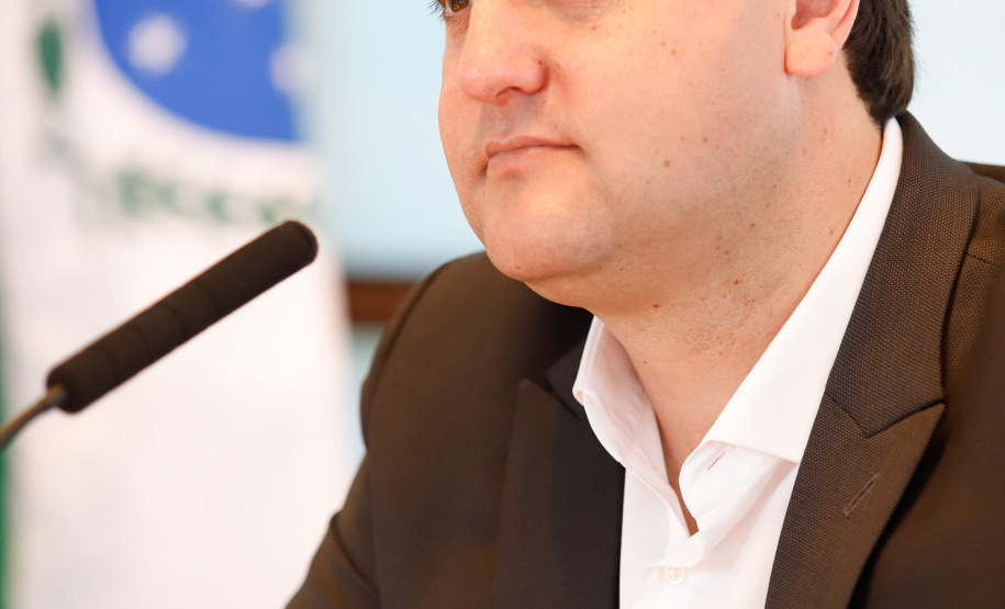 O governador Carlos Massa Ratinho Junior conheceu nesta quarta-feira (22) um projeto elaborado pela empresa Terminal de Contêineres de Paranaguá (TCP), que planeja investir cerca de R$ 2,5 bilhões nos próximos anos no Porto de Paranaguá e gerar 10 mil empregos.