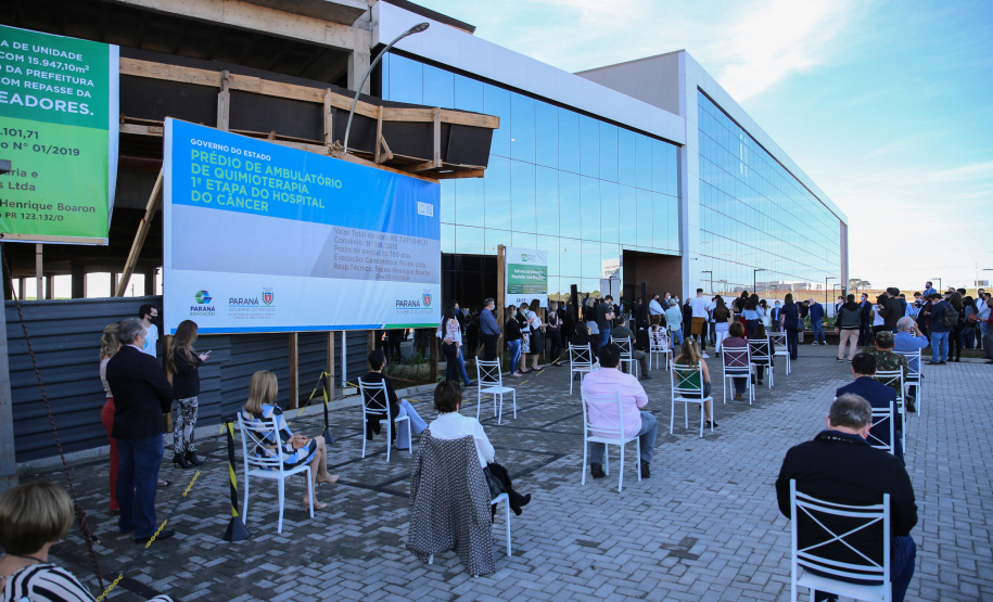 Cancer Center Guarapuava Foi inaugurada nesta quarta-feira (22) a primeira etapa do Cancer Center de Guarapuava, na região central do Estado. O prédio abriga a ala de quimioterapia e o Instituto para a Pesquisa do Câncer (IPEC), um dos maiores centros de pesquisa genômica do País.
22/07/2020 - Foto: Geraldo Bubniak/AEN