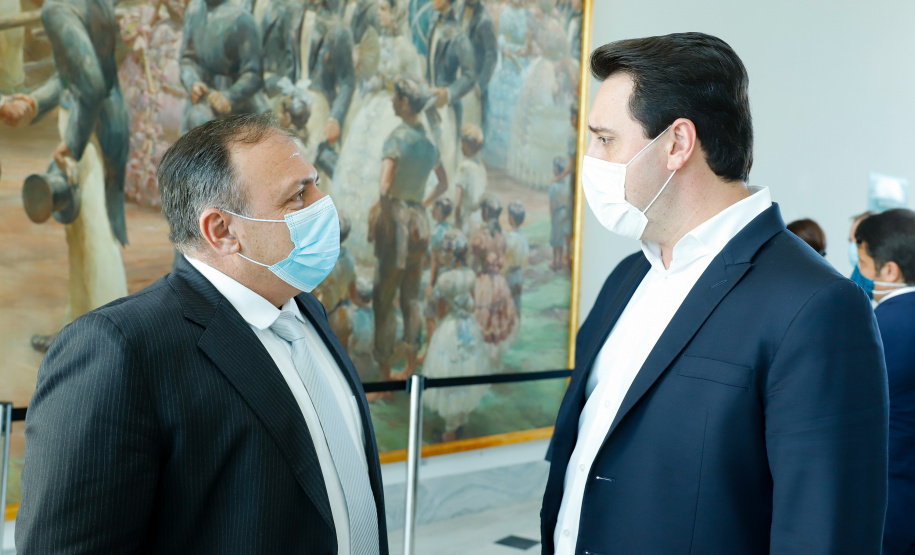 Governador Carlos Massa Ratinho Junior, recebe o ministro interino Eduardo Pazuello.