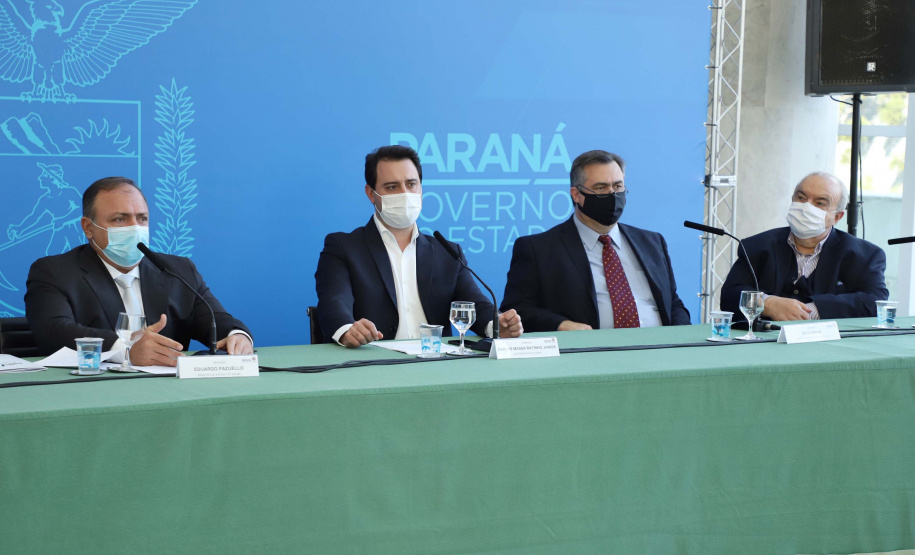 Governador Carlos Massa Ratinho Junior, recebe o ministro interino Eduardo Pazuello.