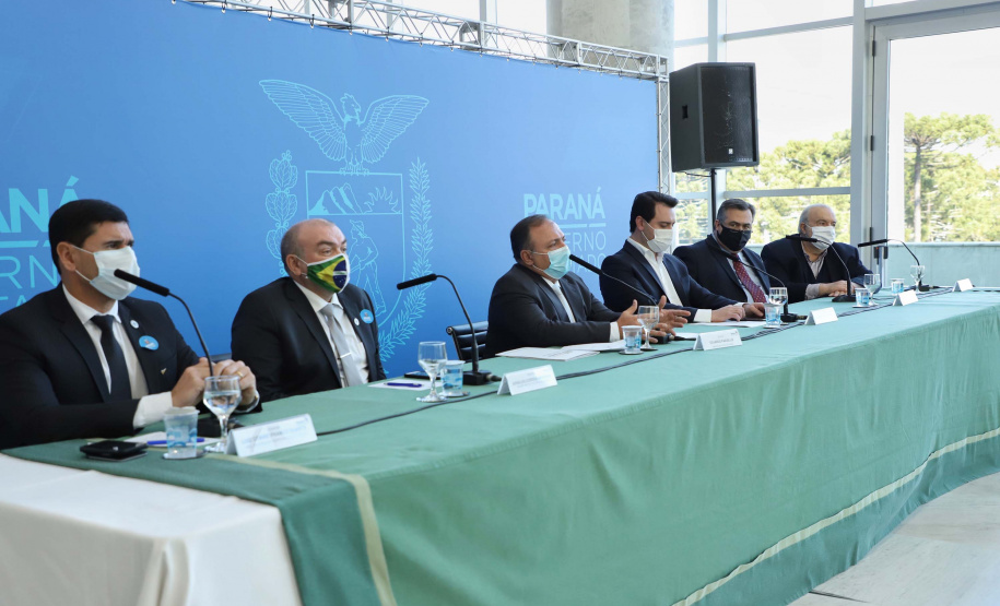 Governador Carlos Massa Ratinho Junior, recebe o ministro interino Eduardo Pazuello.