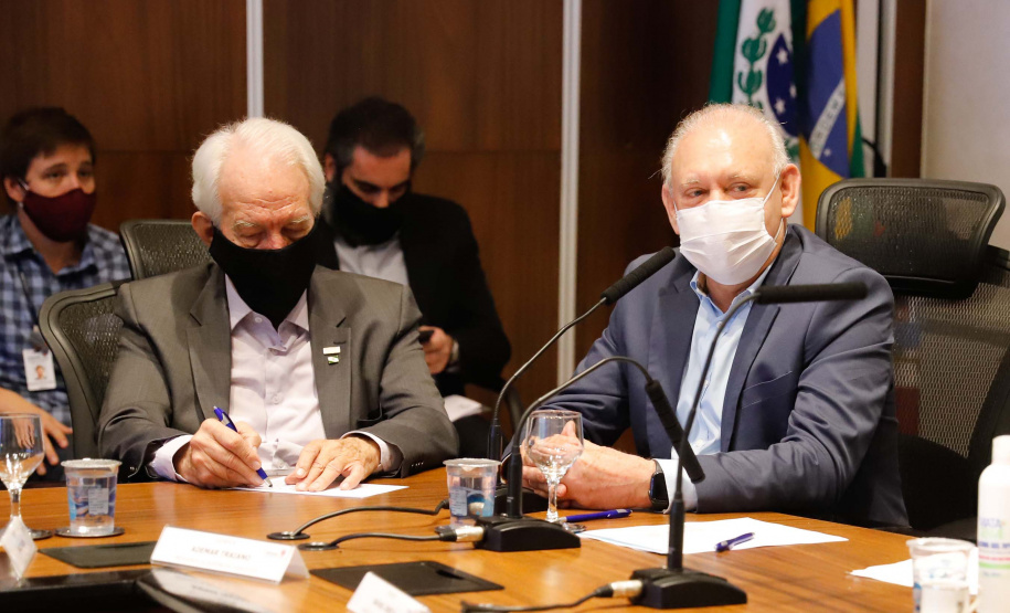 Governador Carlos Massa Ratinho Junior, recebe o ministro interino Eduardo Pazuello.