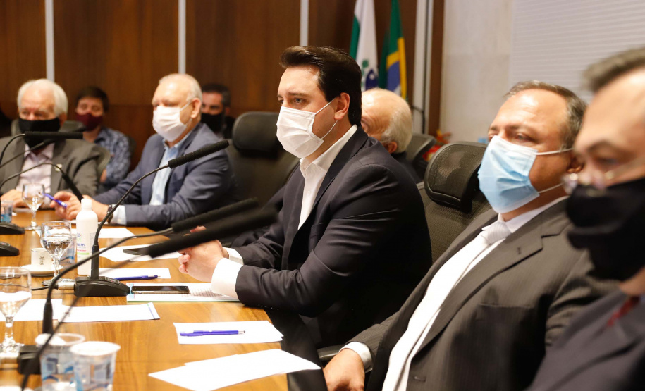 Governador Carlos Massa Ratinho Junior, recebe o ministro interino Eduardo Pazuello.