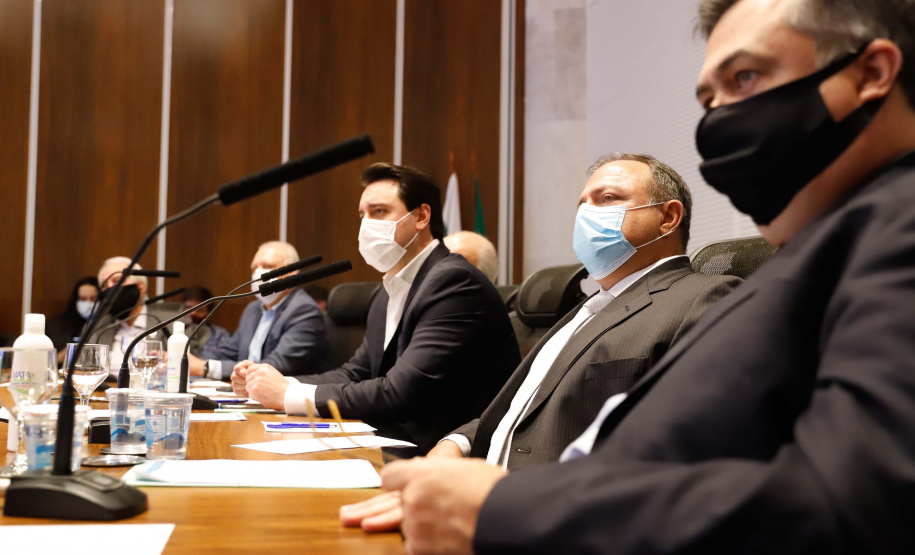 Governador Carlos Massa Ratinho Junior, recebe o ministro interino Eduardo Pazuello.