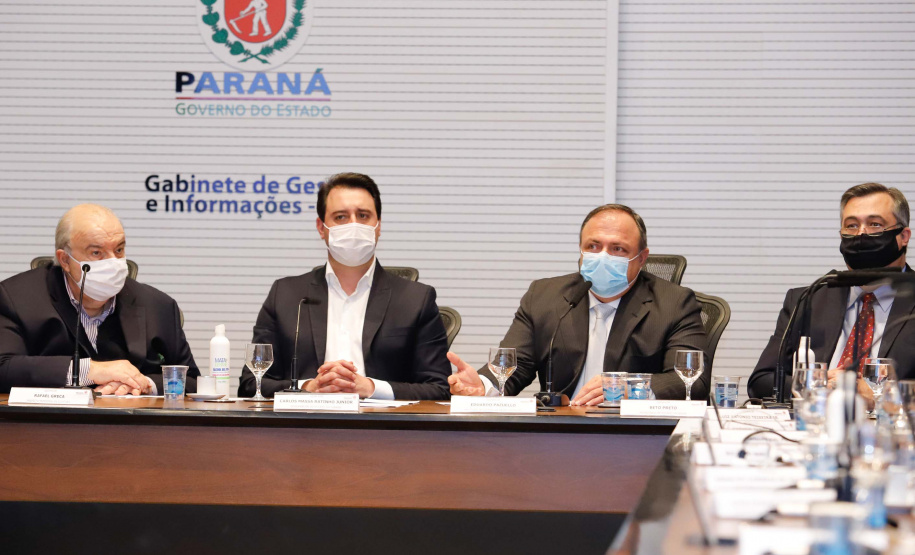 Governador Carlos Massa Ratinho Junior, recebe o ministro interino Eduardo Pazuello.