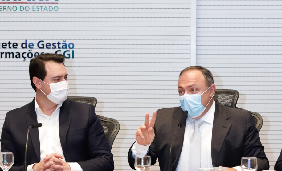 Governador Carlos Massa Ratinho Junior, recebe o ministro interino Eduardo Pazuello.