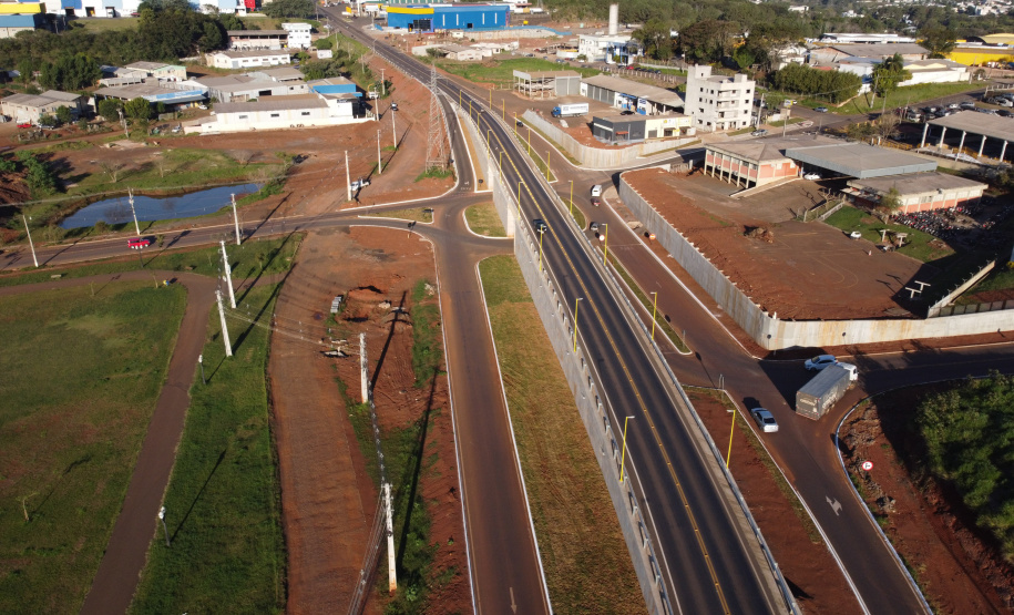 Trincheira Fco Beltrao Trincheira no acesso ao bairro Padre Ulrico, no cruzamento da Avenida Natalino Faust com a Rua Marília em Francisco Beltrao.Foto: Geraldo Bubniak/AEN