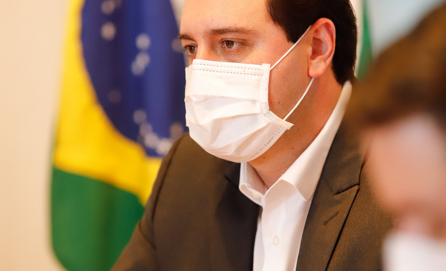 O novo Anel de Integração foi pauta de mais um encontro virtual, realizado nesta quinta-feira (30), entre o governador Carlos Massa Ratinho Junior, o ministro da Infraestrutura, Tarcísio Gomes de Freitas, e a bancada federal paranaense. Estado e a União seguem discutindo lotes, obras e a modelagem da nova concessão de rodovias que cortam o Paraná.