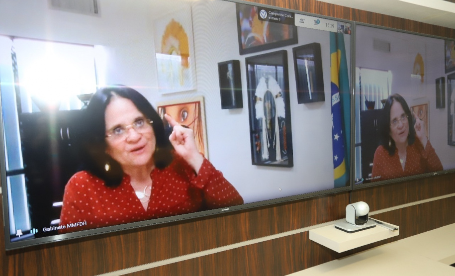 A Secretaria da Justiça, Família e Trabalho do Paraná transmitiu nesta quinta-feira, uma “Live” apresentando o 4º Seminário de Enfrentamento ao Tráfico de Pessoas. FOTO:SEJUF