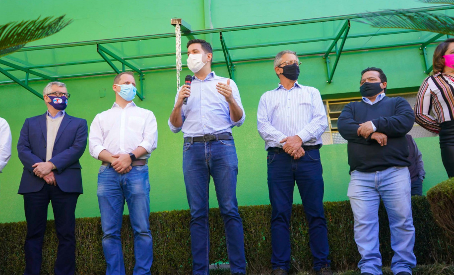 Principal artéria do Sudoeste, a PR-280 entrará em obras de revitalização, com nova pavimentação e terceiras faixas, ainda este ano, dentro do Programa de Revitalização da Segurança Viária do DER. O anúncio foi feito pelo chefe da Casa Civil, Guto Silva, nesta terça-feira (04), durante evento de entrega de respiradores em Palmas.   Foto: Guilherme Flores/Casa Civil