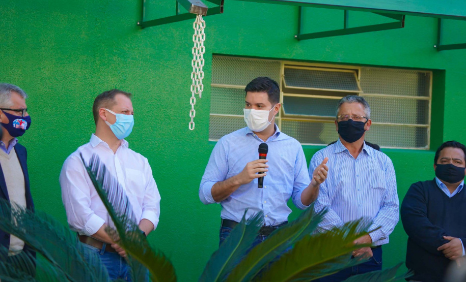 Principal artéria do Sudoeste, a PR-280 entrará em obras de revitalização, com nova pavimentação e terceiras faixas, ainda este ano, dentro do Programa de Revitalização da Segurança Viária do DER. O anúncio foi feito pelo chefe da Casa Civil, Guto Silva, nesta terça-feira (04), durante evento de entrega de respiradores em Palmas.   Foto: Guilherme Flores/Casa Civil