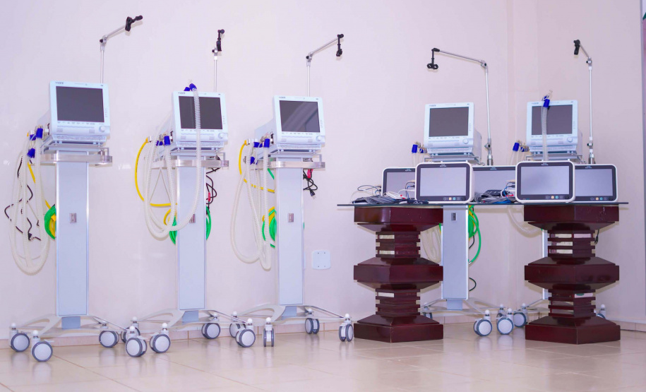 Principal artéria do Sudoeste, a PR-280 entrará em obras de revitalização, com nova pavimentação e terceiras faixas, ainda este ano, dentro do Programa de Revitalização da Segurança Viária do DER. O anúncio foi feito pelo chefe da Casa Civil, Guto Silva, nesta terça-feira (04), durante evento de entrega de respiradores em Palmas.   Foto: Guilherme Flores/Casa Civil