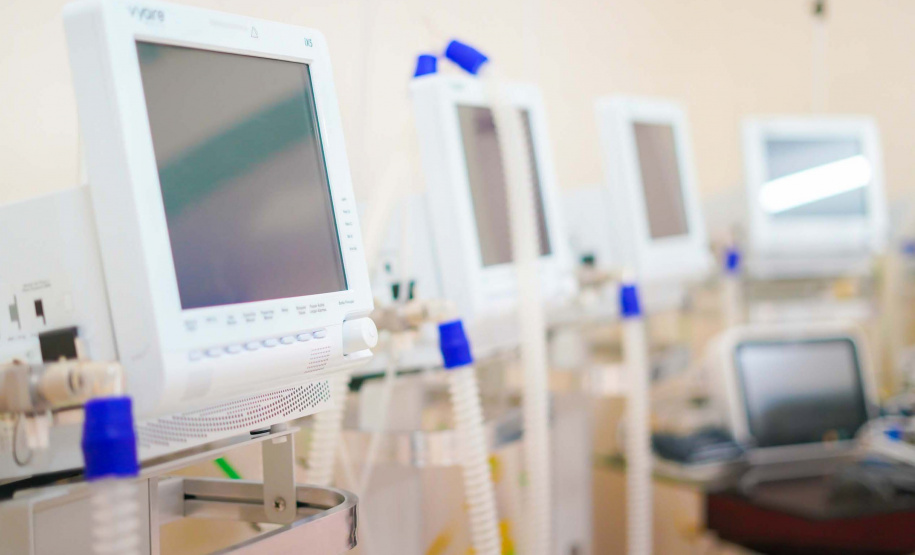 Principal artéria do Sudoeste, a PR-280 entrará em obras de revitalização, com nova pavimentação e terceiras faixas, ainda este ano, dentro do Programa de Revitalização da Segurança Viária do DER. O anúncio foi feito pelo chefe da Casa Civil, Guto Silva, nesta terça-feira (04), durante evento de entrega de respiradores em Palmas.   Foto: Guilherme Flores/Casa Civil