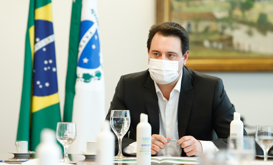 O Governo do Estado formalizou pedido para que o Banco Nacional de Desenvolvimento Econômico e Social (BNDES) amplie a parceria com o Banco Regional de Desenvolvimento do Extremo Sul (BRDE). 

A solicitação foi feita pelo governador Carlos Massa Ratinho Junior nesta terça-feira (04), durante reunião por videoconferência com o presidente do BNDES, Gustavo Montezano. Foto: JRODRIGO FELIX LEAL